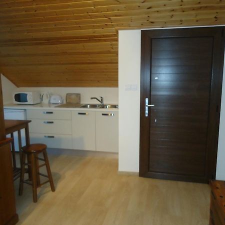 איוס אנטאנאסיוס Petralona Apartment מראה חיצוני תמונה