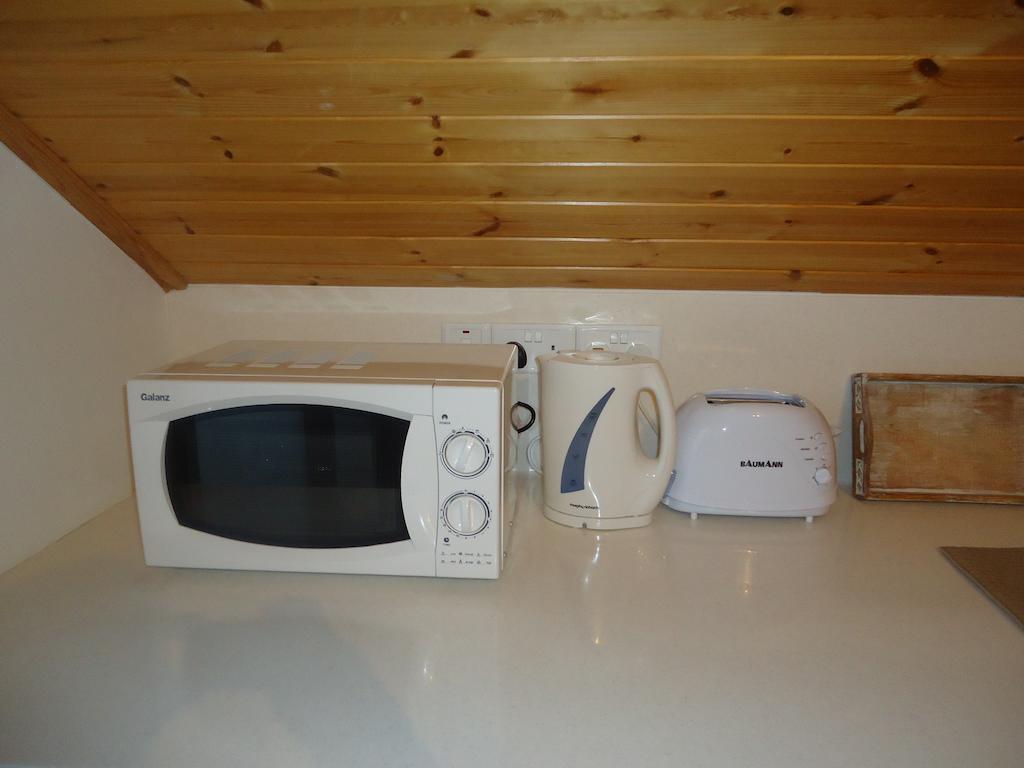 איוס אנטאנאסיוס Petralona Apartment מראה חיצוני תמונה