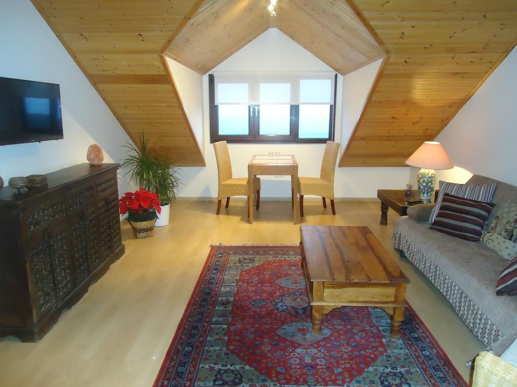 איוס אנטאנאסיוס Petralona Apartment מראה חיצוני תמונה