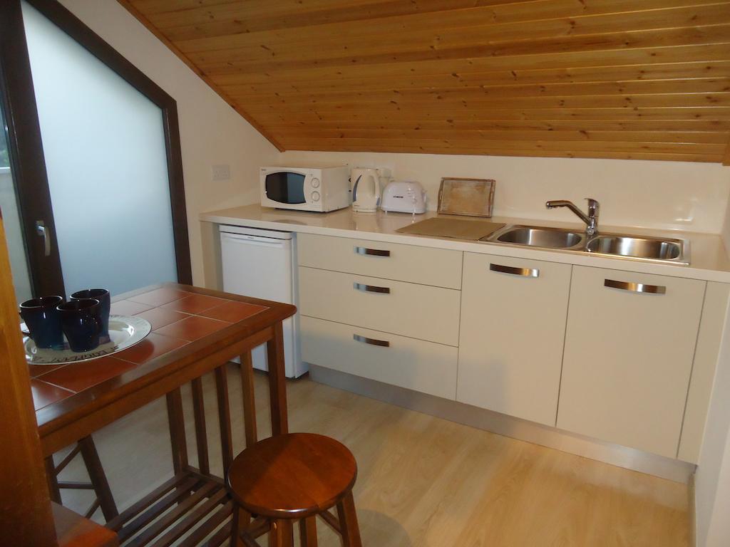 איוס אנטאנאסיוס Petralona Apartment מראה חיצוני תמונה