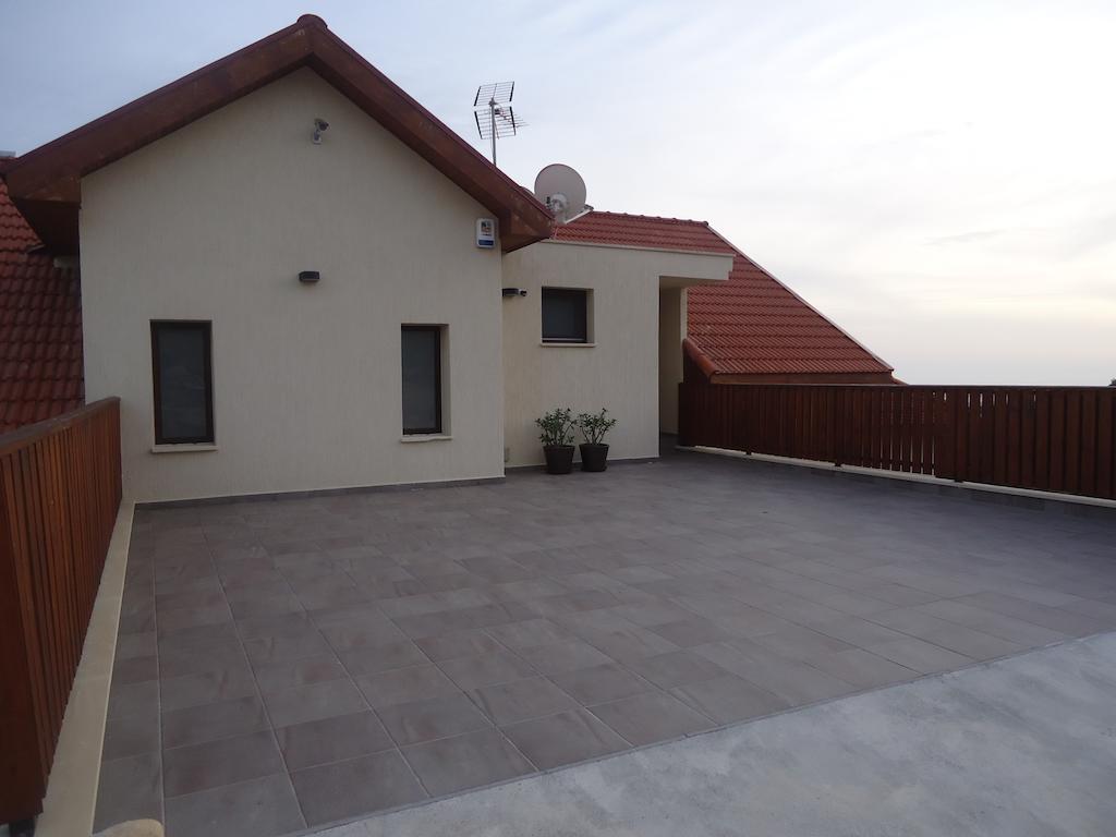 איוס אנטאנאסיוס Petralona Apartment מראה חיצוני תמונה