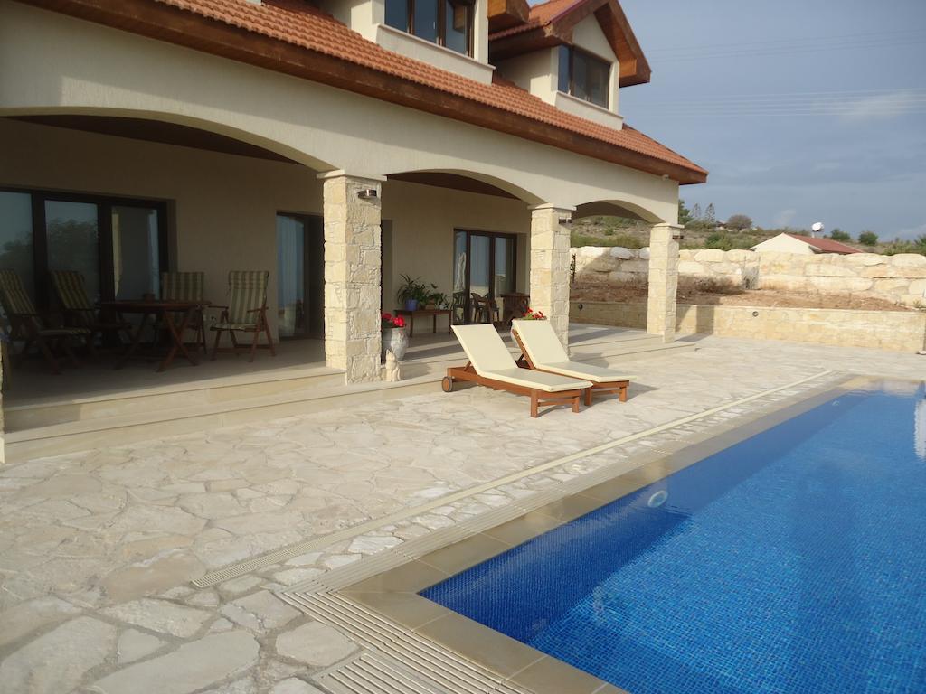 איוס אנטאנאסיוס Petralona Apartment מראה חיצוני תמונה